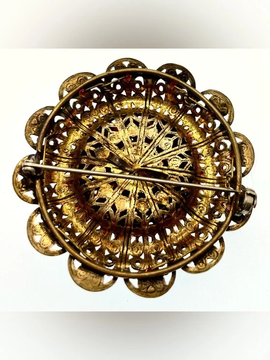 Vintage Coral Branch Cluster Brooch Gold Tone Filigree Mid Century Statement Pin - Picture 3 of 6